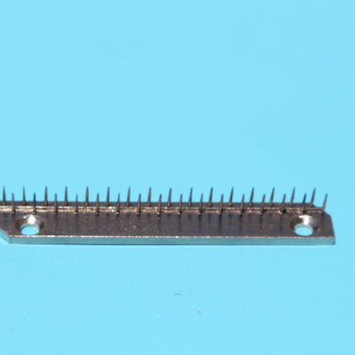 Lk Stenter機械部品標準外Pinの版76mmの中心間距離Pin棒銅の物質的な炭素鋼Pin